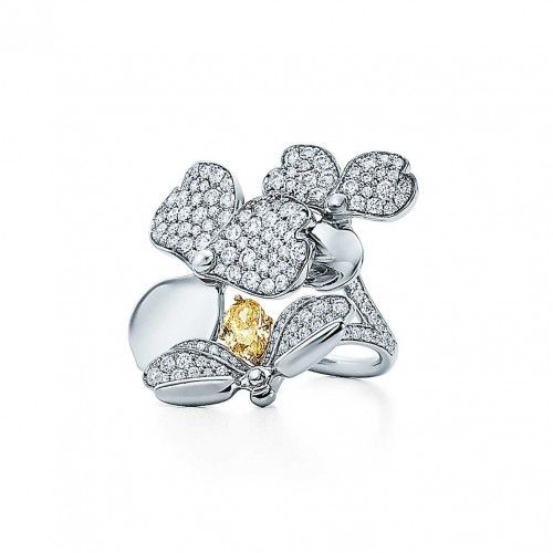 Anel de Ouro Branco com Diamantes